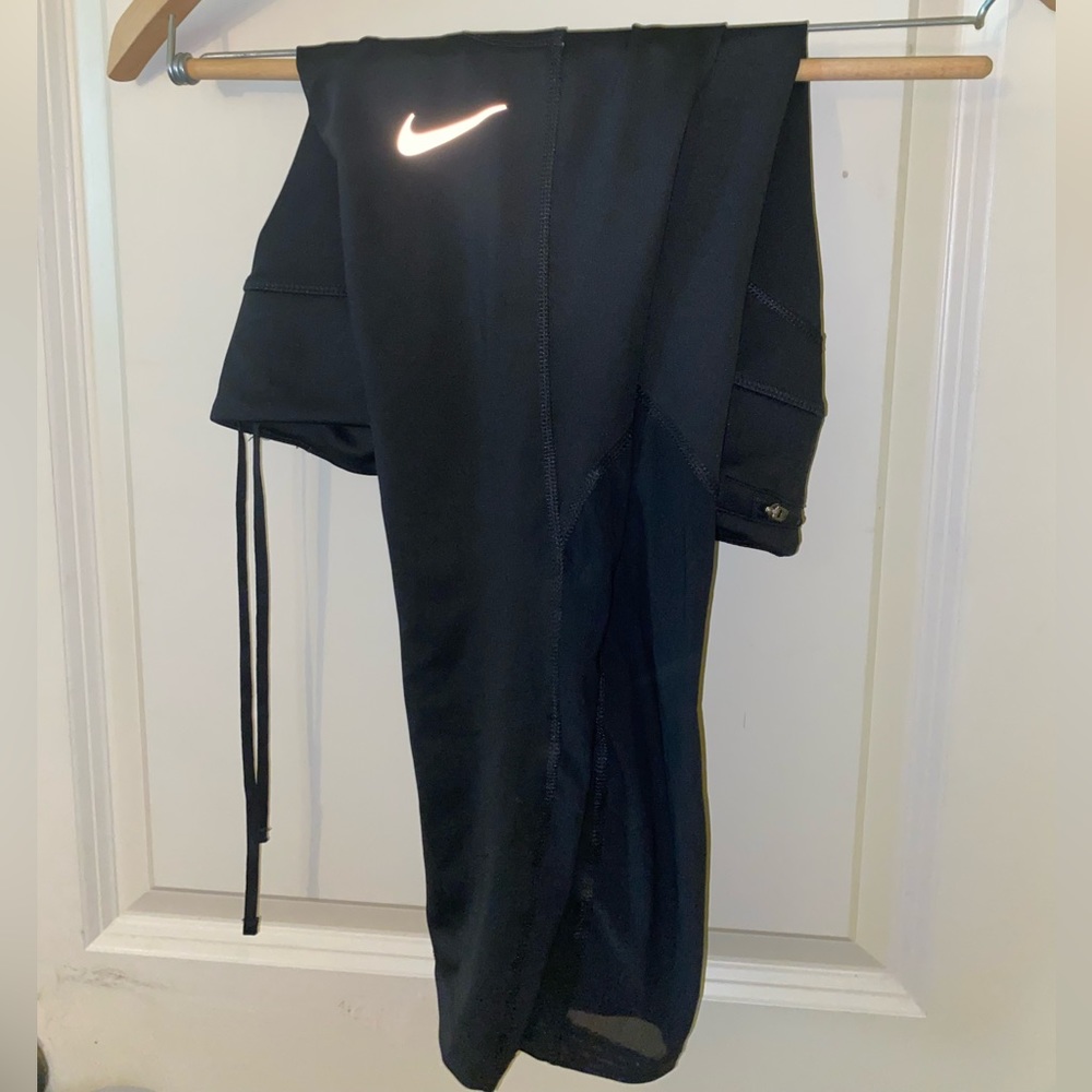 NIKE capri leggings